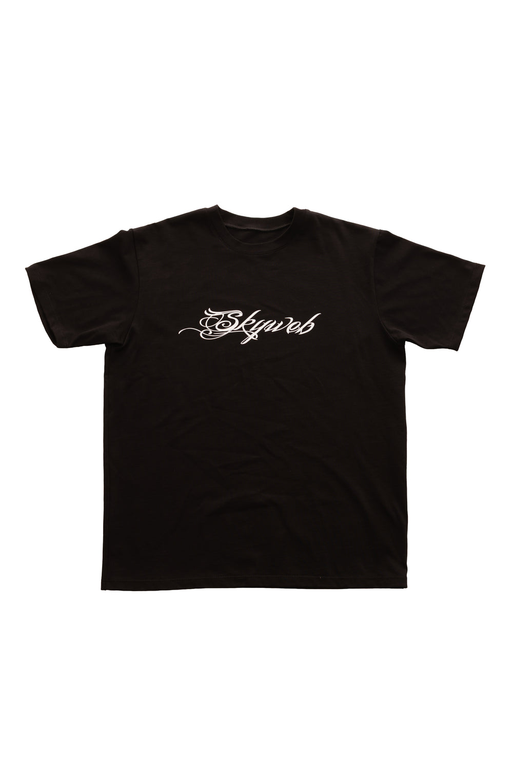 Tricou negru TATTOO Black Tee SKYWEB, oversized, bumbac 100% 300gsm, vedere frontală flat lay cu print alb caligrafic