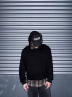 hanorac faultline hoodie negru layered outfit streetwear vedere front cu insertie camasa