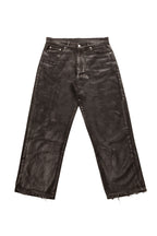 Blugi Midnight Denim negri, relaxed straight fit, cu coating cerat pe bază de silicon și textură lucioasă.